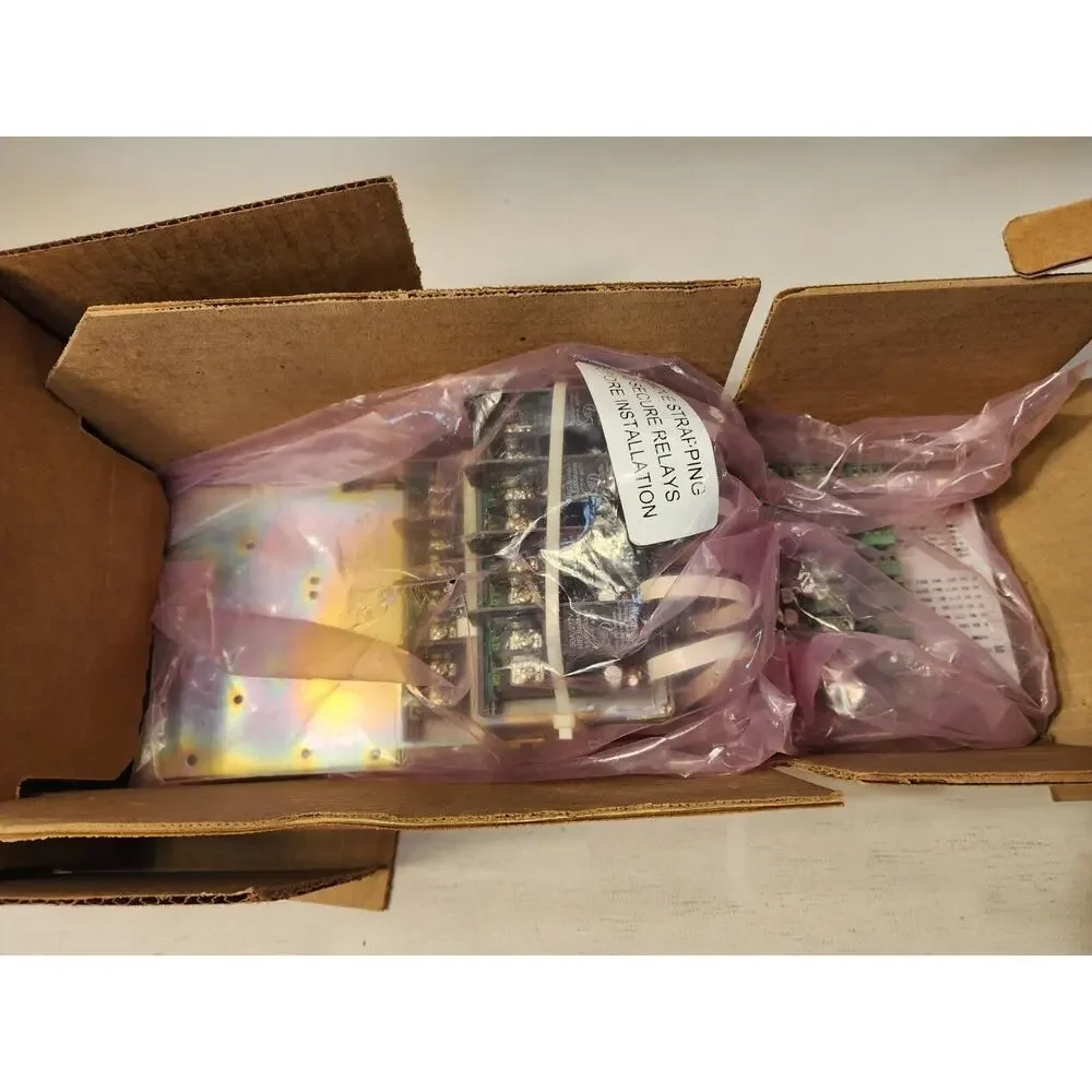 NEW Lithonia Synergy SYPM-8L Lighting Controller Relay Power Module
